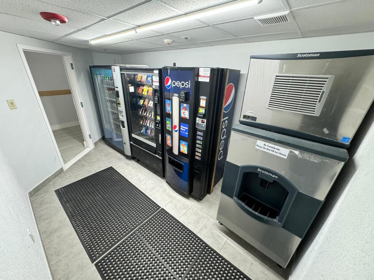 Studio 6 Suites East Syracuse Airport Εξωτερικό φωτογραφία