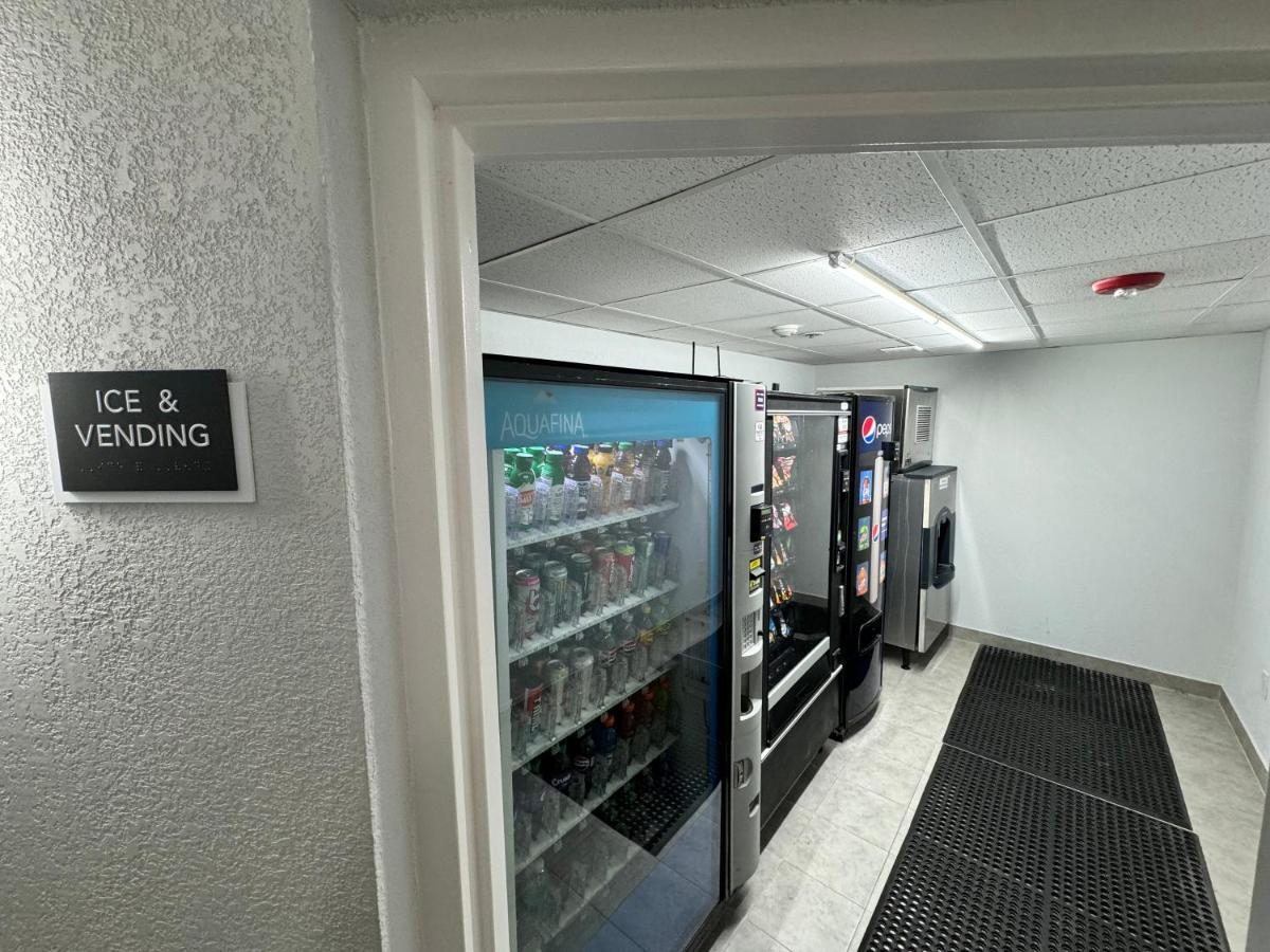 Studio 6 Suites East Syracuse Airport Εξωτερικό φωτογραφία
